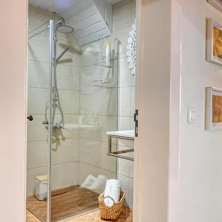 Da Nogueira, A In Madeira בקתה